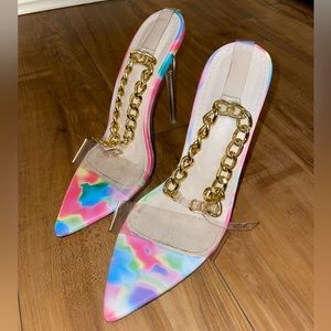Multicolored heels - size 6.5 US / 37 EU. Pointed, open toe.